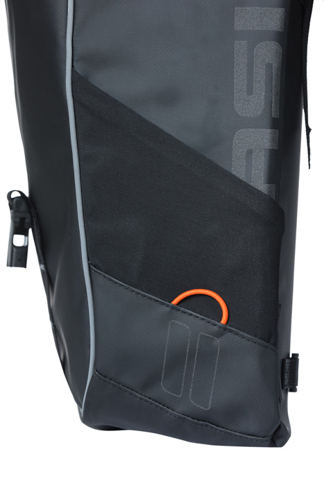 Basil - Miles Tarpaulin Double Bag (MIK) image 5