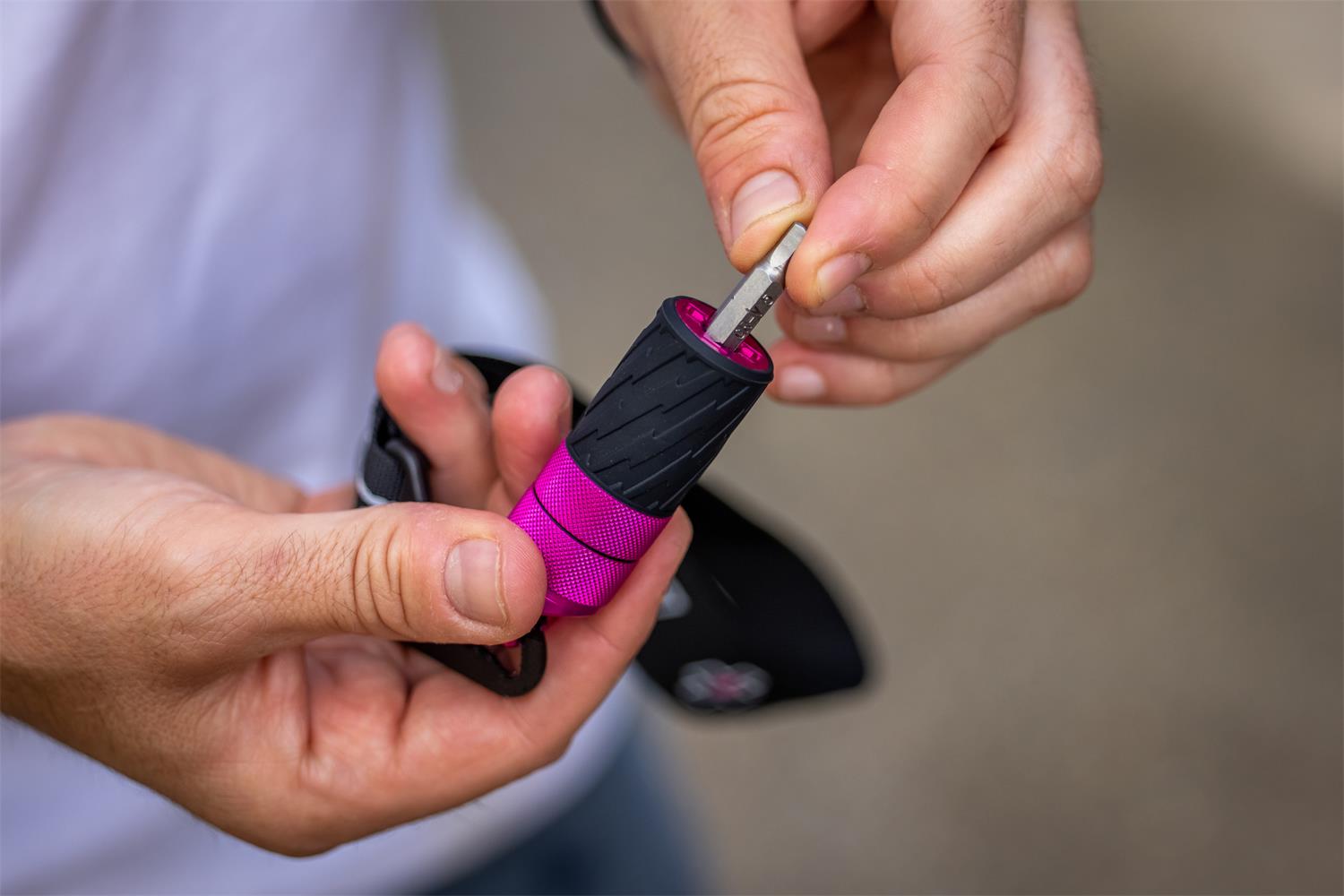 Muc-Off - eBike Drivetrain Tool - Pink image 5